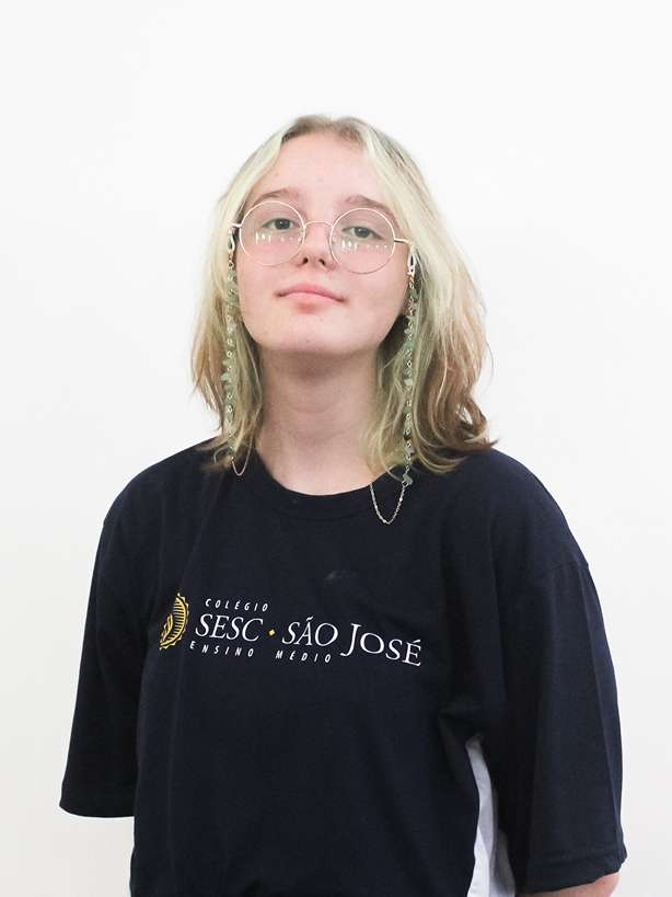 ANA CLARA KLICHEVISKI SMYCHNIUK